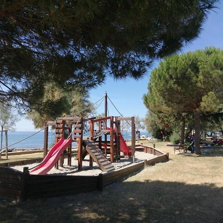 Apartment Vera, 80 M From The Sea Novigrad  Luaran gambar