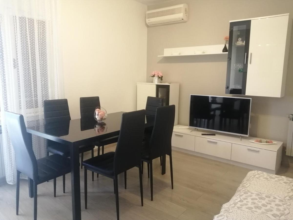 Apartment Vera, 80 M From The Sea Novigrad  Luaran gambar
