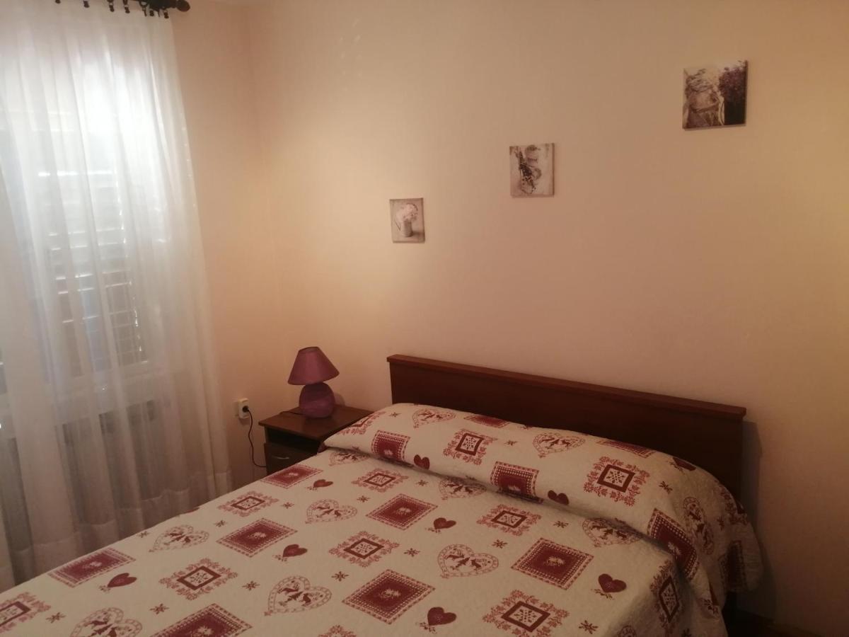 Apartment Vera, 80 M From The Sea Novigrad  Luaran gambar