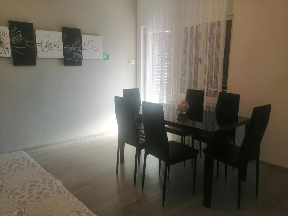 Apartment Vera, 80 M From The Sea Novigrad  Luaran gambar