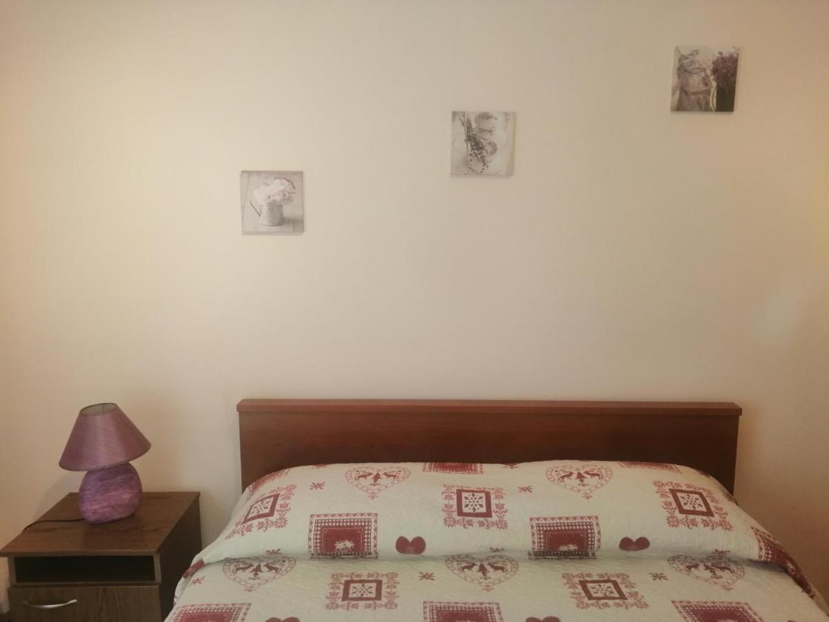 Apartment Vera, 80 M From The Sea Novigrad  Luaran gambar