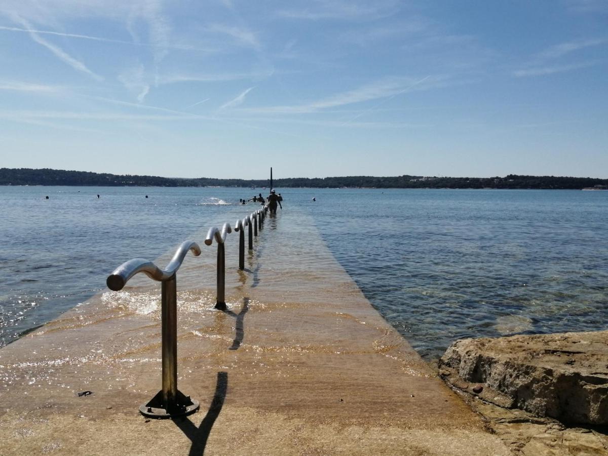 Apartment Vera, 80 M From The Sea Novigrad  Luaran gambar