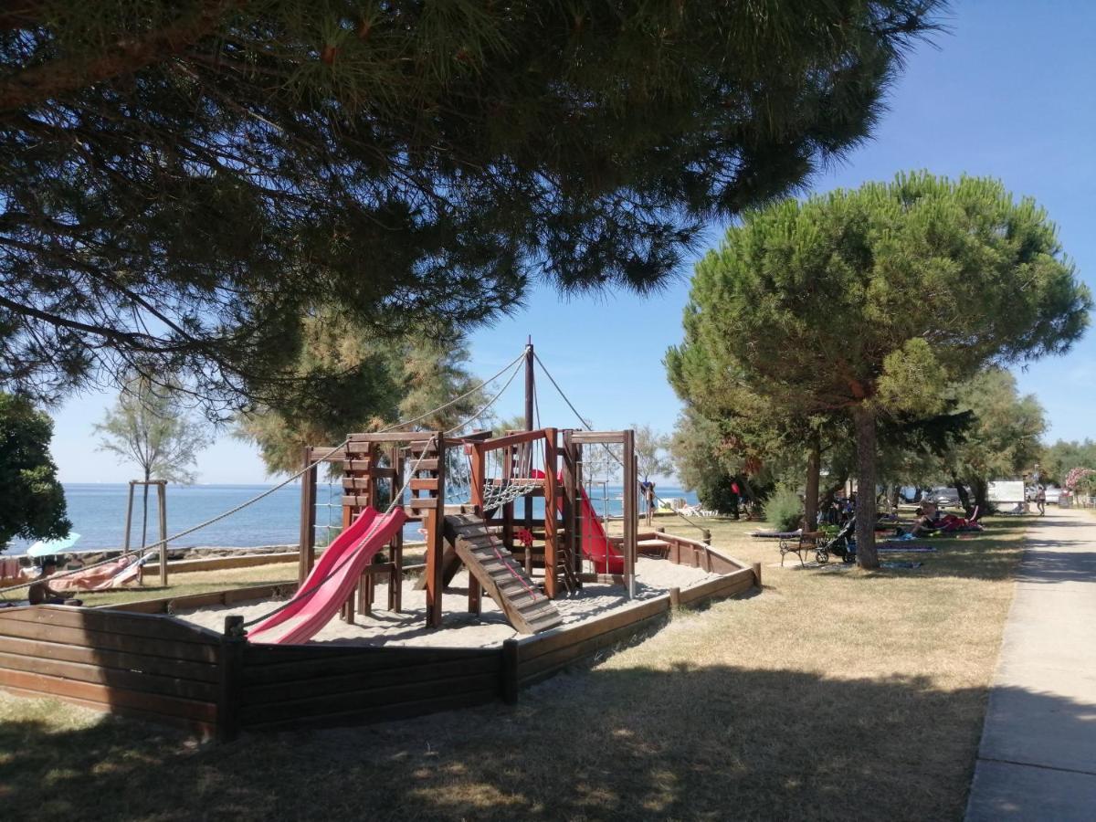 Apartment Vera, 80 M From The Sea Novigrad  Luaran gambar